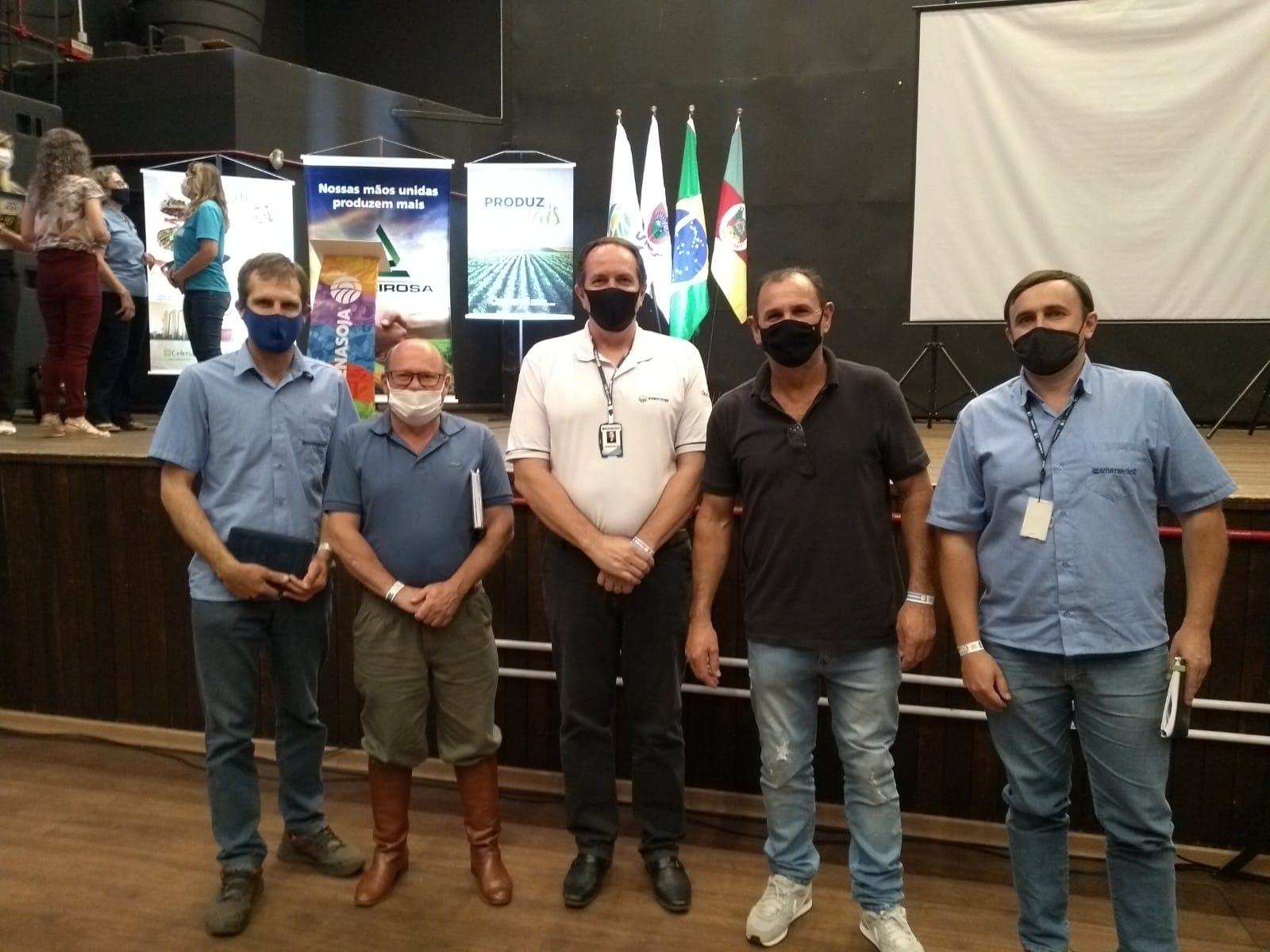 Governo Municipal participa de evento promovido pela Fenasoja